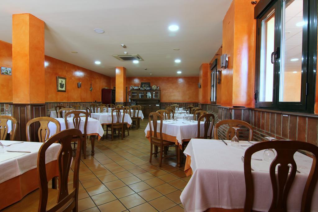 Hotel Rural Hojaranzos Tejeda Del Tietar Exterior photo